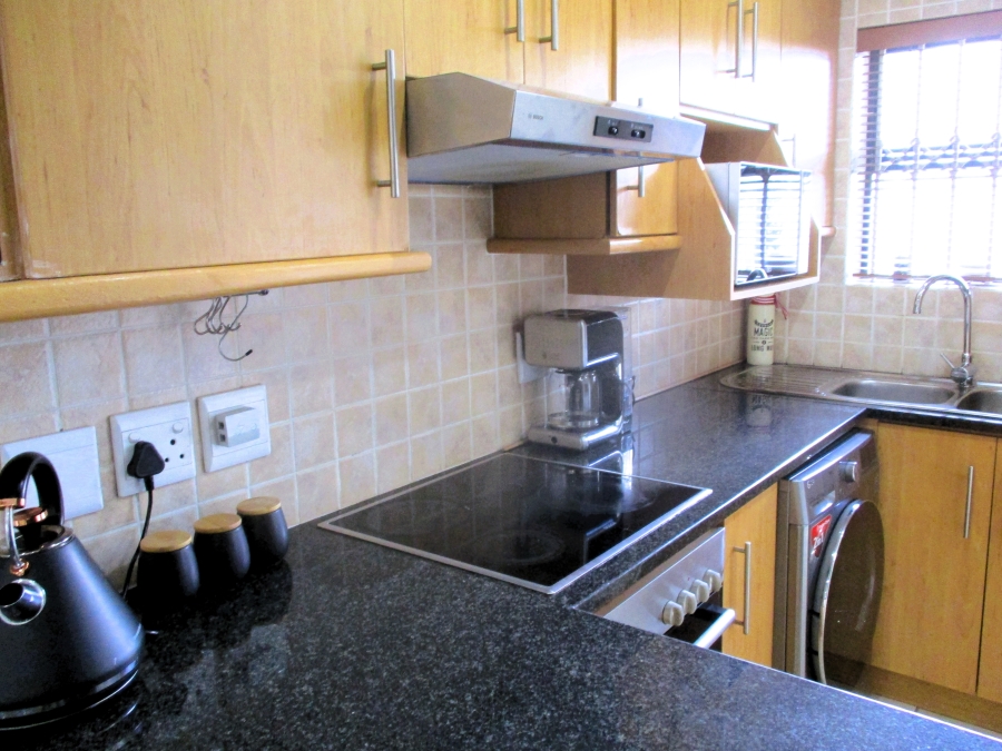 To Let 2 Bedroom Property for Rent in Strand North Western Cape